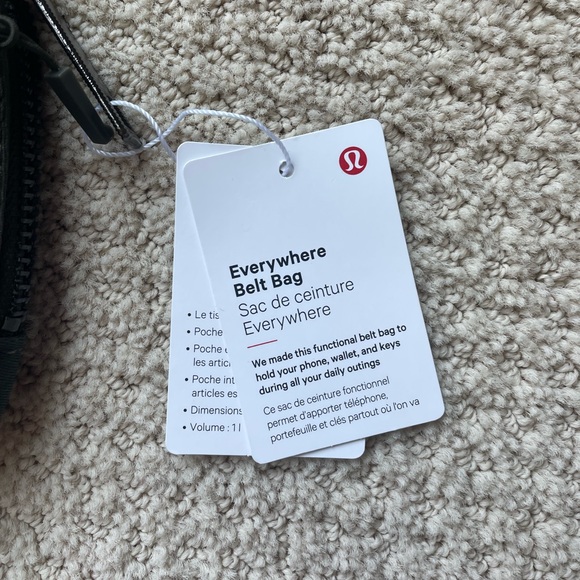 lululemon everywhere belt bag - Picture 3 of 9